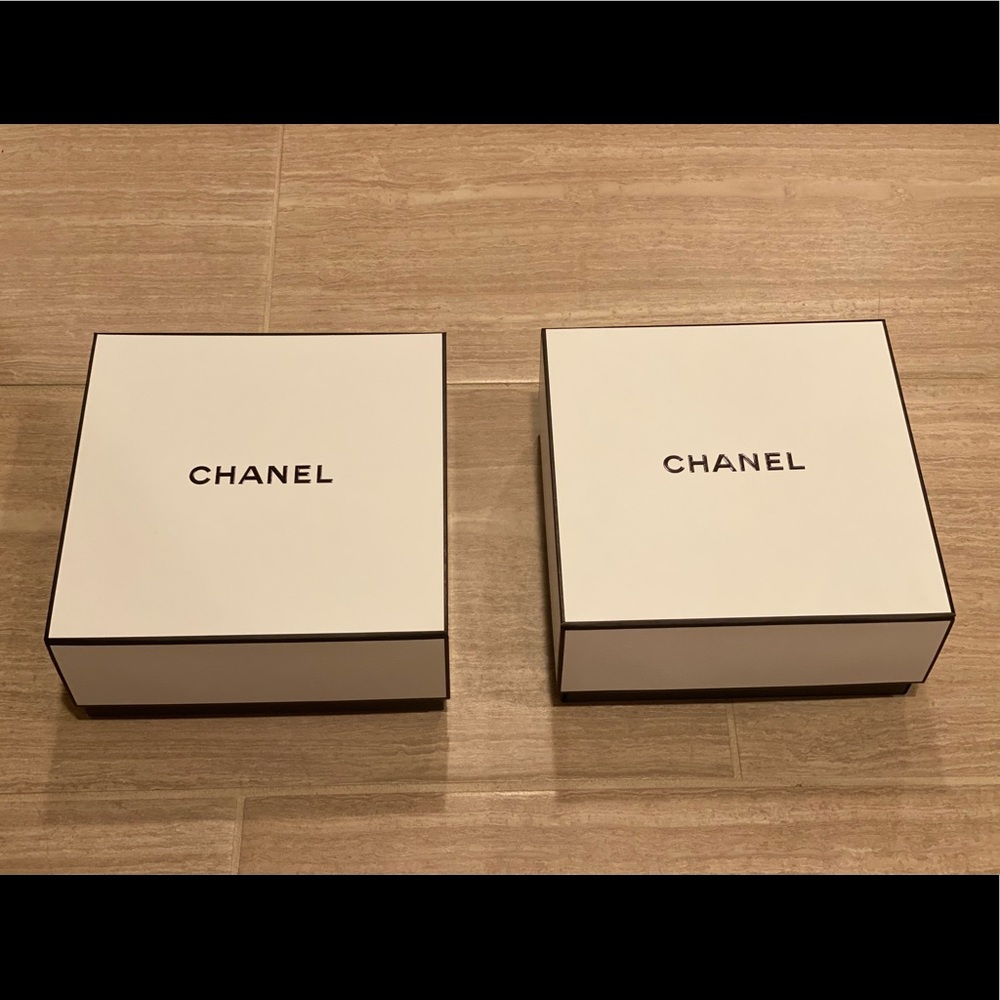 🤍🖤 Set of two Chanel gift boxes 🖤🤍